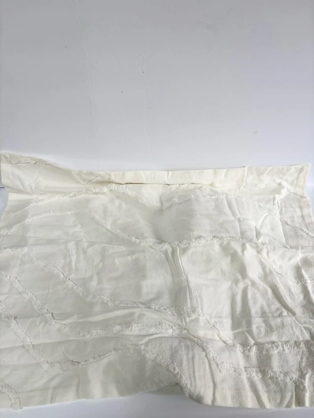 NWT Urban Outfitters Margot Tufted Floral Sham Set